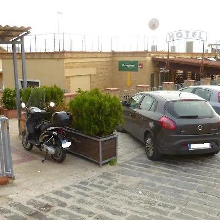 Amici Hotel