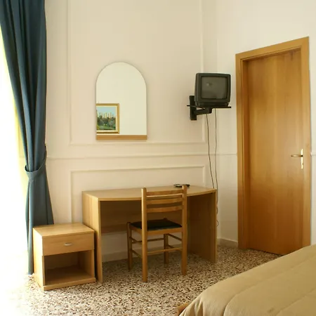 Amici Hotel