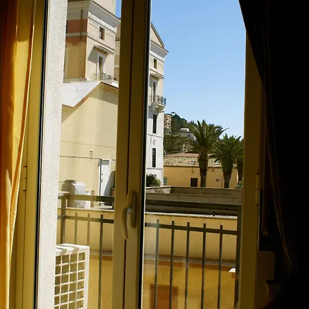 Amici Hotel