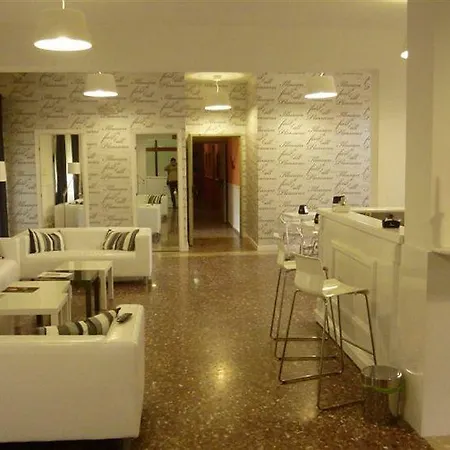 Amici Hotel