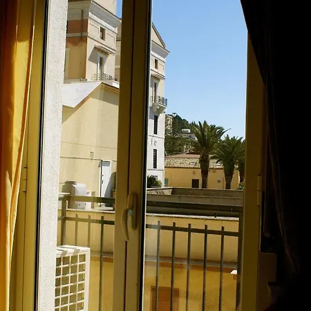 Amici 3* Agrigento