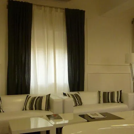 Amici Hotel 3*